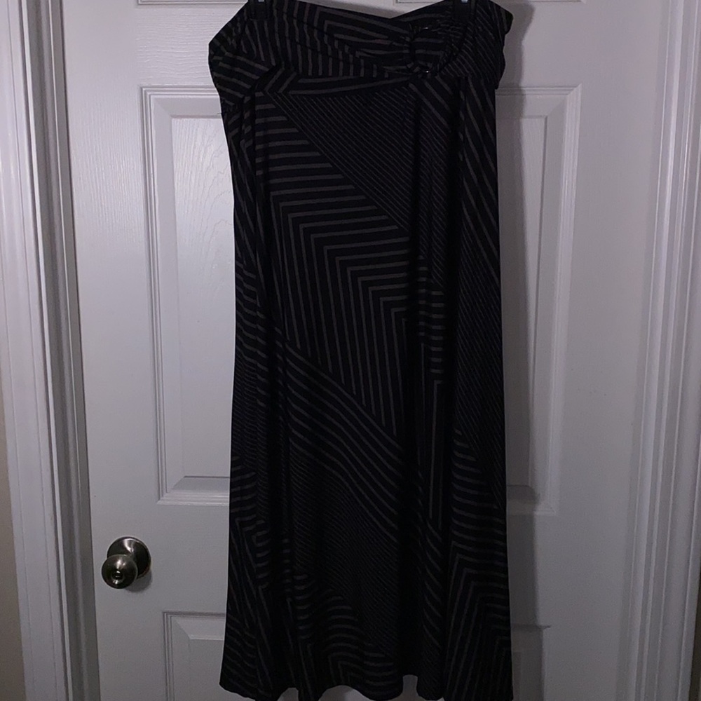 Robert Louis Women’s Maxi Skirt Plus Size 2X Striped Black and Gray Long - Picture 4 of 8
